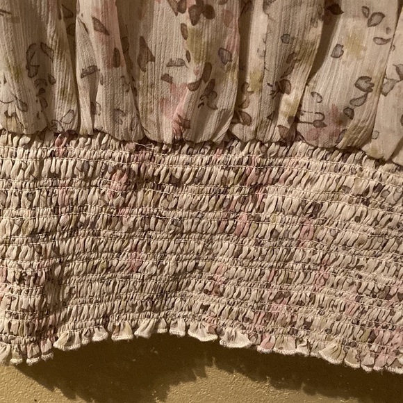 Suzy Shier Sheer Top - Picture 5 of 5